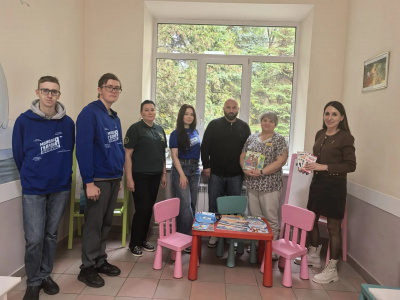 Депутаты посетили «Добрую комнату» в детской поликлинике
