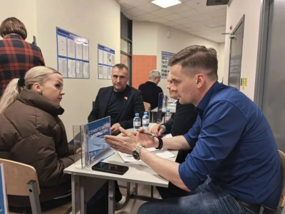 Депутаты городского Совета приняли участие в открытом приёме граждан «Выездная администрация». 