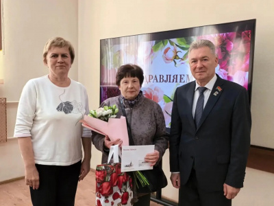 Депутаты поздравили старшее поколение лыткаринцев с днём рождения